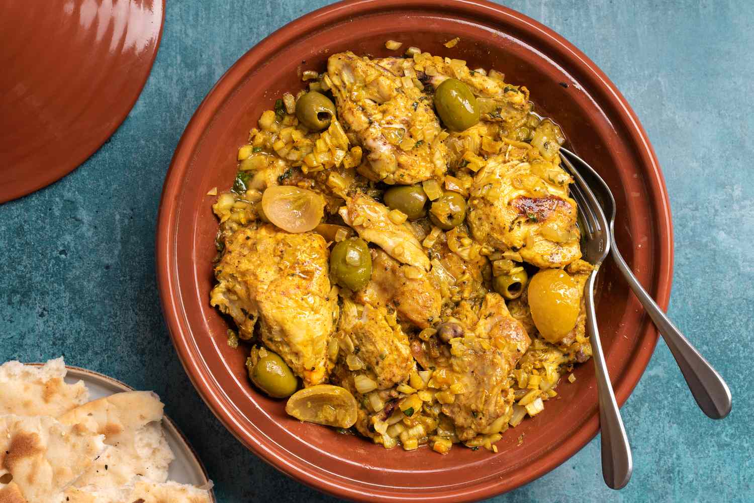 Chicken with Olives & Preserved Lemons – Traditional Moroccan Chicken Recipe