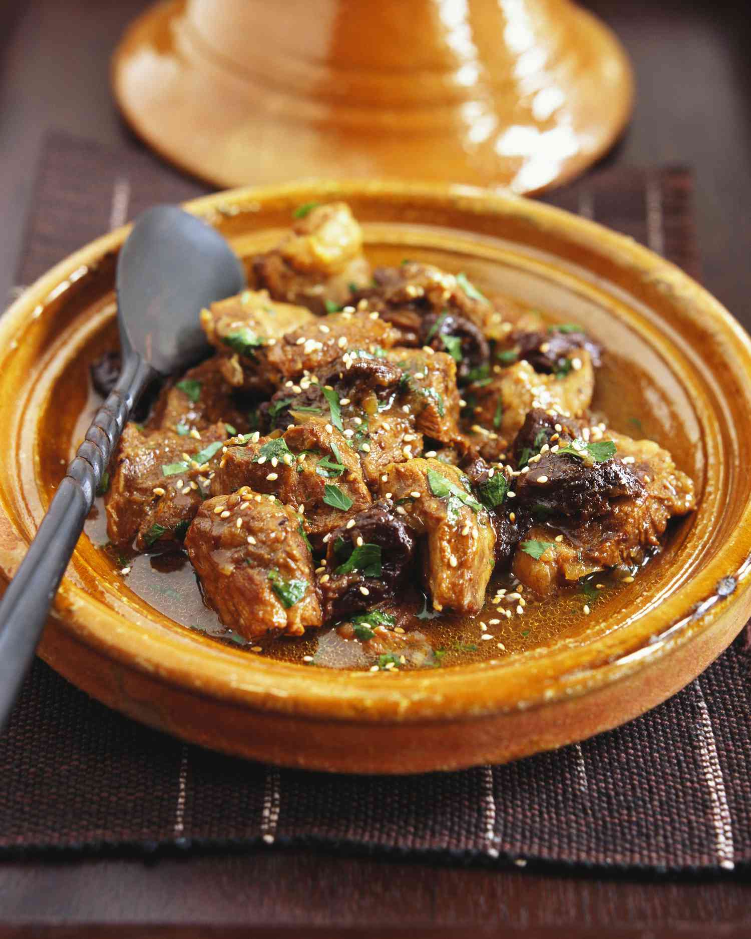 Tangia Marrakchia – Traditional Moroccan Slow-Cooked Beef Recipe